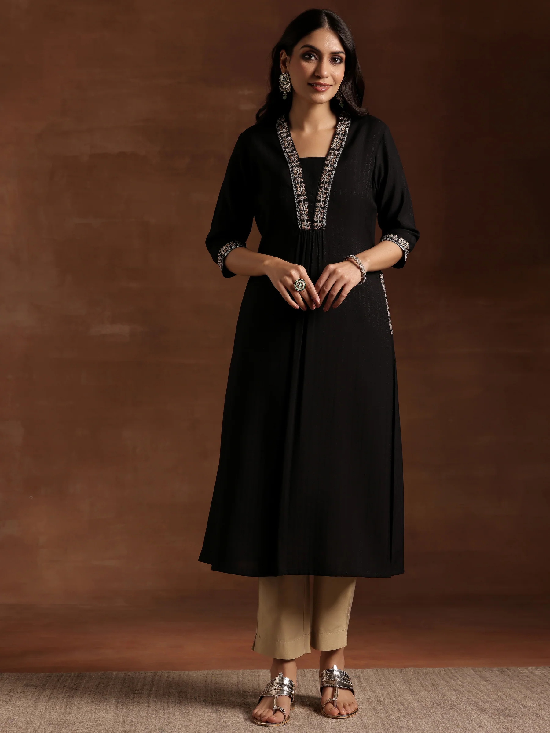5_6c7e20ab-a1e1-4678-a16b-466ec2f28216.webp Black Yoke Design Silk A-Line Kurta - Image 1